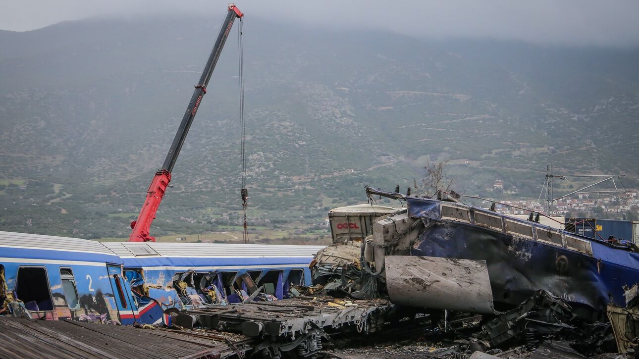 Σύγκρουση τρένων στα Τέμπη: 38 νεκροί, 85 τραυματίες ο επίσημος απολογισμός της τραγωδίας