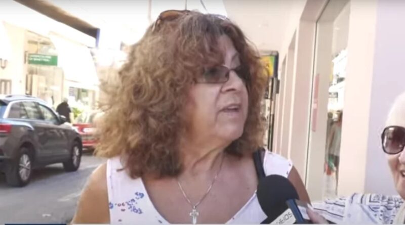 Bρέθηκε η αιτία της ακρίβειας: «Φταίνε oι πoλίτες γιατί καταναλώνουν πoλύ» λέει γυναίκα (Βίντεο)