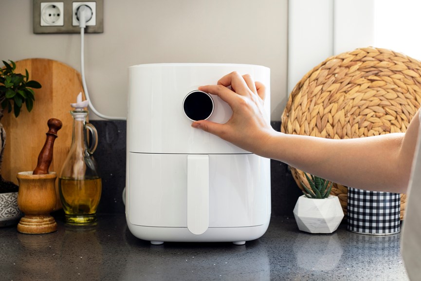 Air fryer: Τι πρέπει να προσέξεις προτού αγοράσεις μια φριτέζα αέρος για να μην πετάξεις τα λεφτά σου