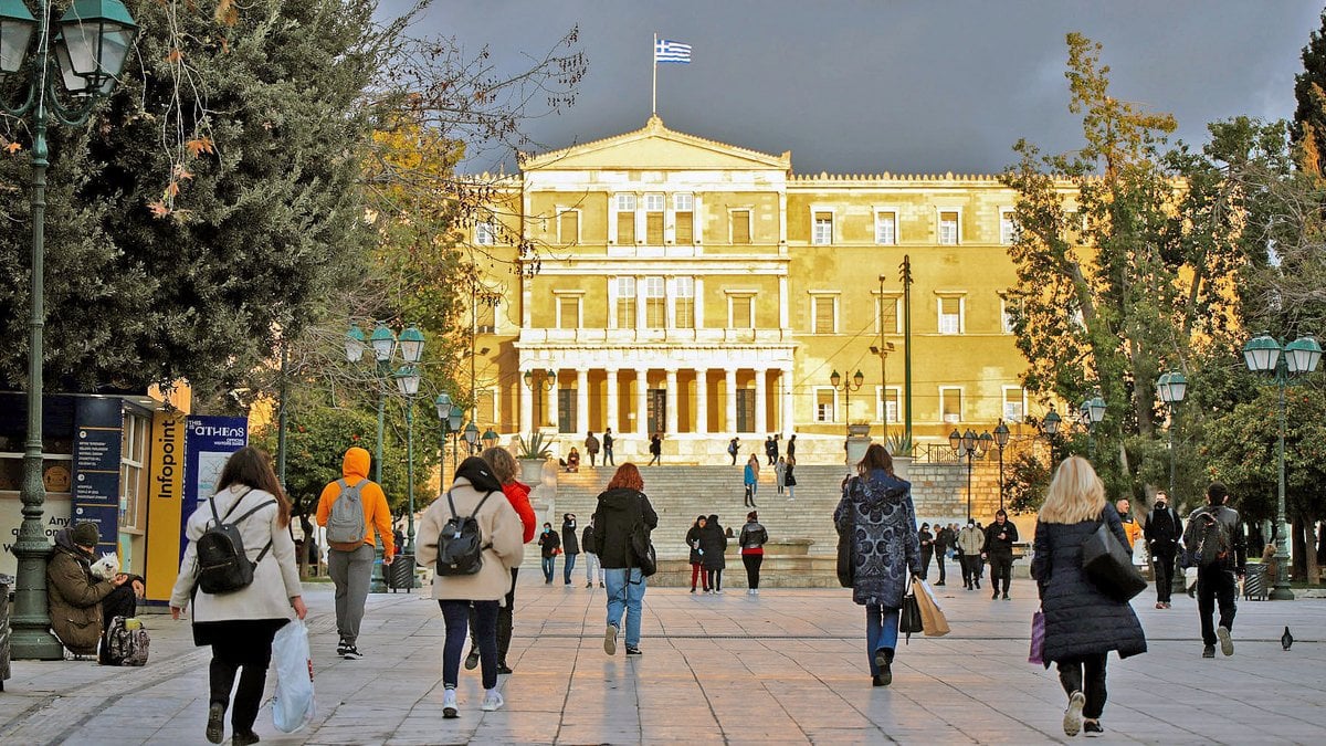 7 στους 10 ζουν με λιγότερα από 1.000 εuρώ τον μήνα: Αuτοί είναι οι πραγματıκοi μισθοi στην Ελλάδα