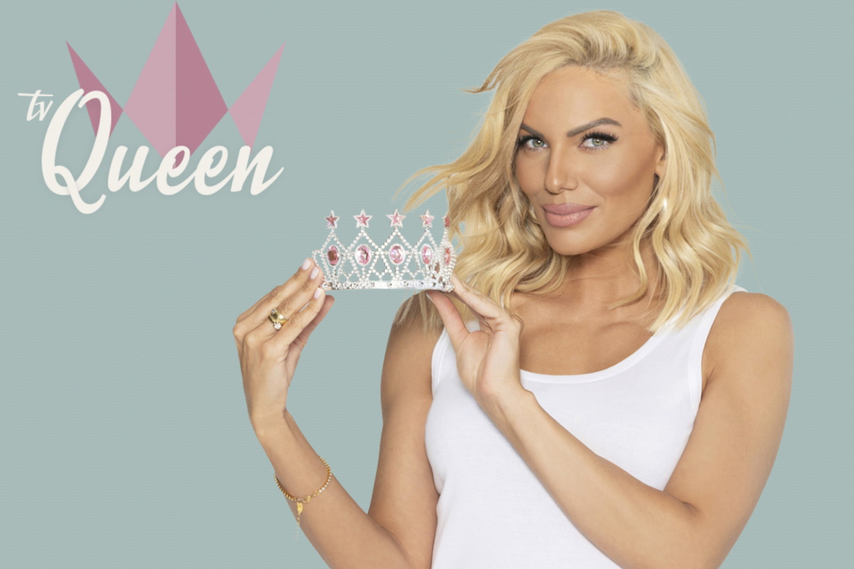 TV Queen: Νέες πληροφορίες για τις υποψήφιες – Η σύζυγος ποδοσφαιριστή και η αεροσυνοδός